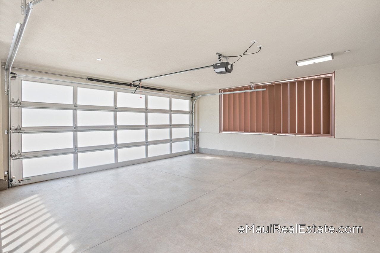 The A floor plan at Makalii features a generous sized 2-car garage