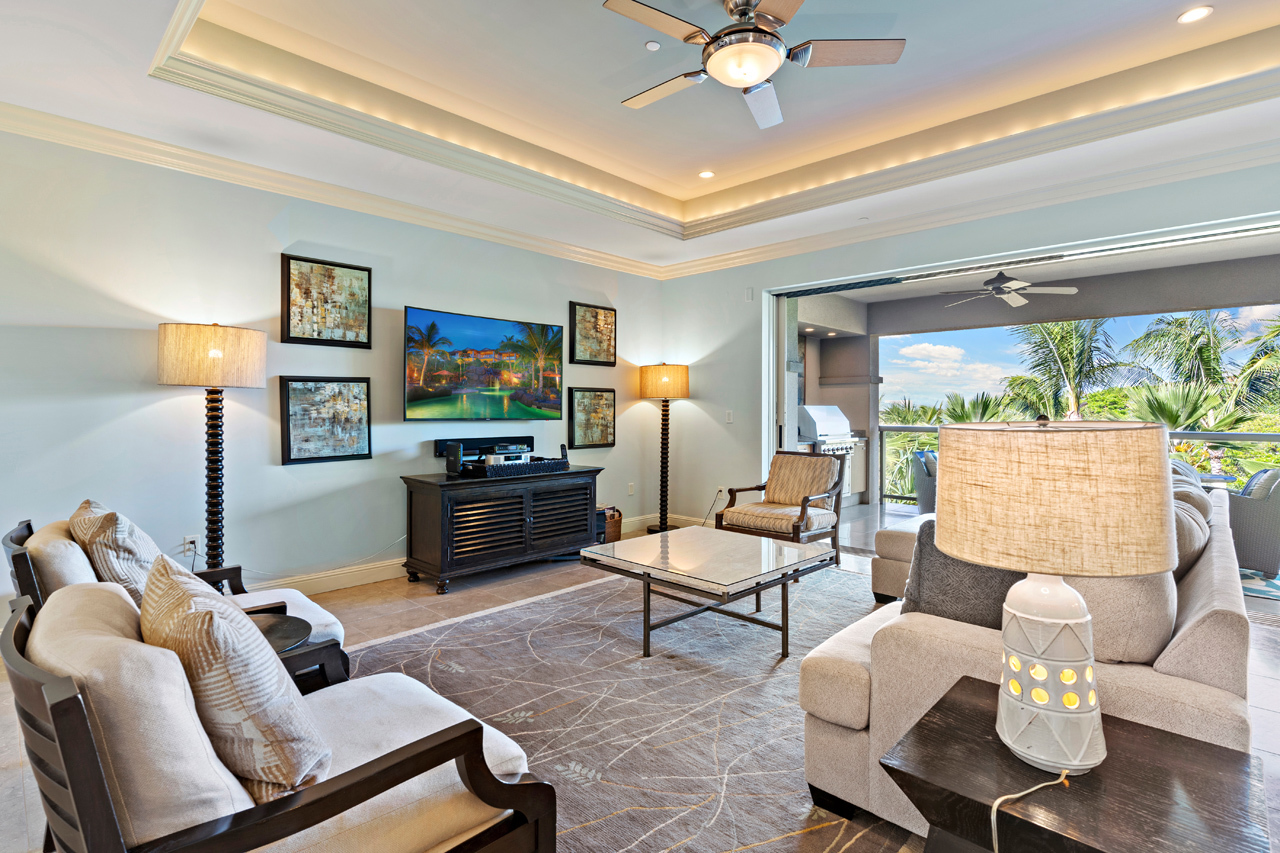 Beautiful decor: Living room