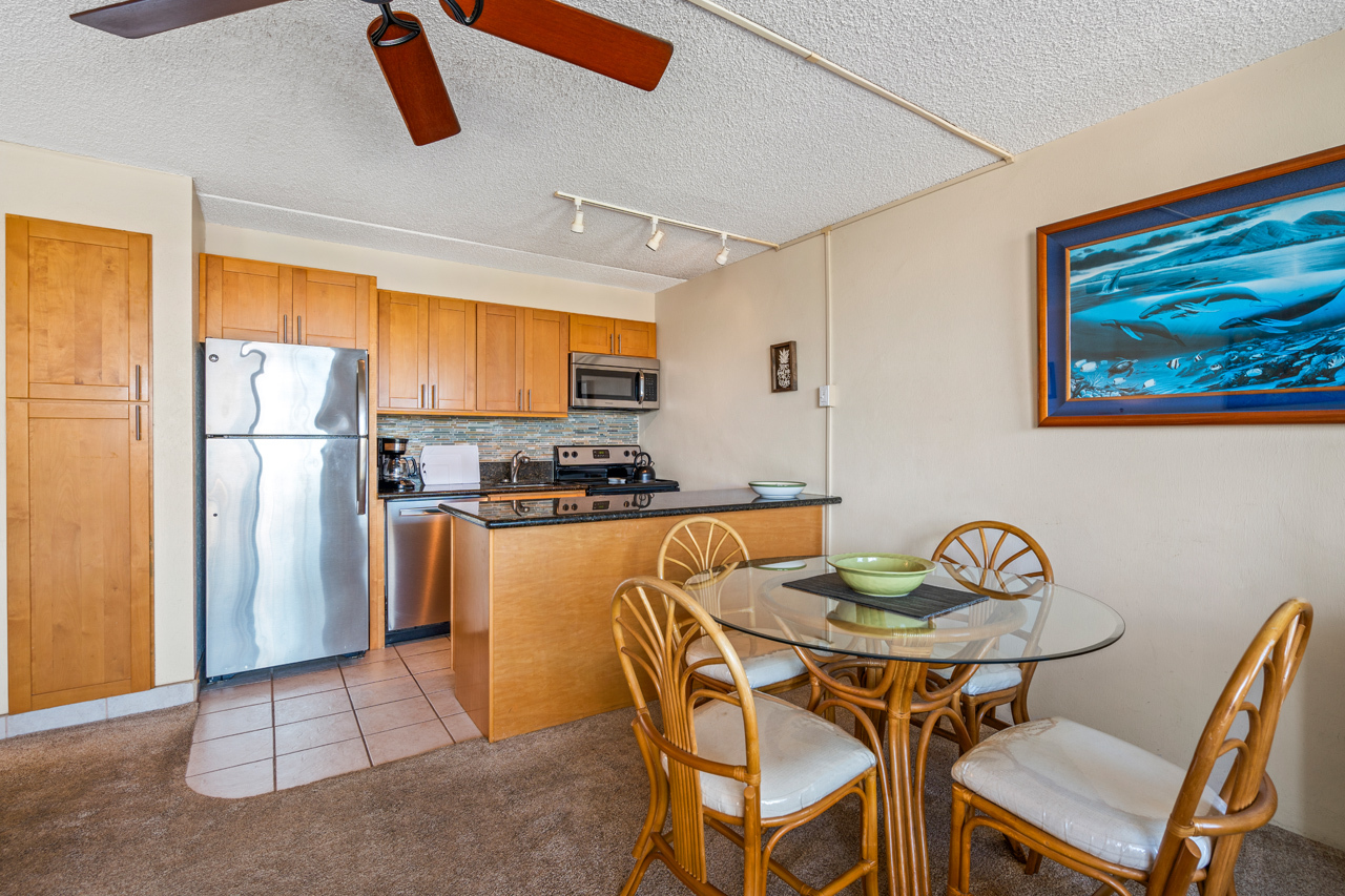 Kitchen: 