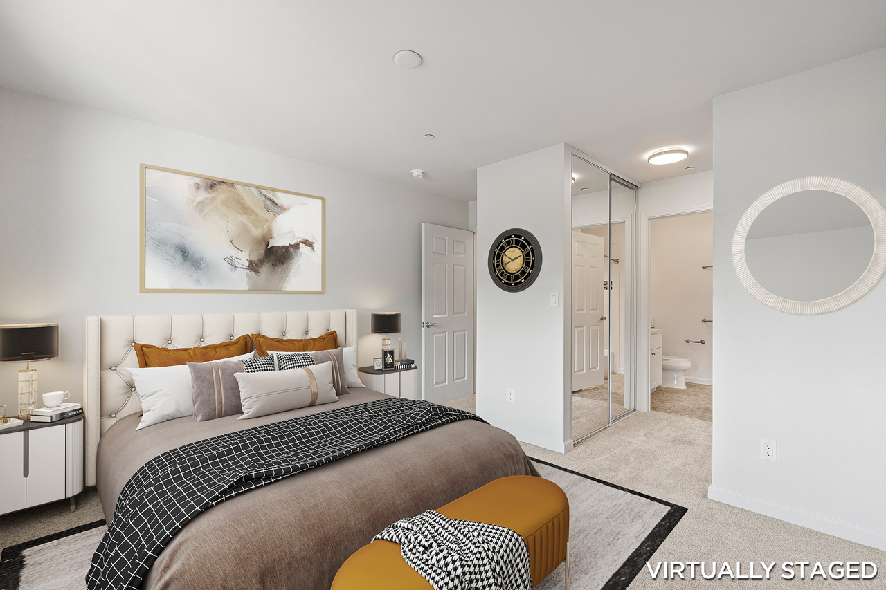 Primary Suite: Bedroom